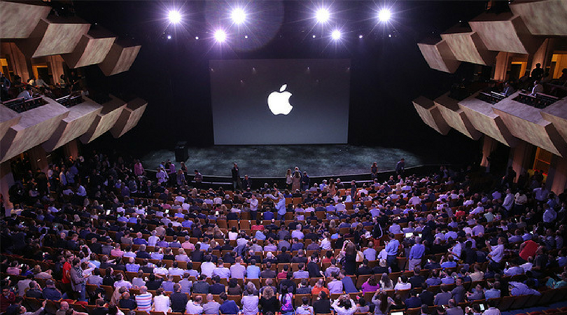 Apple tận dụng sự mới mẻ và hiện đại của công nghệ cho sự kiện ra mắt sản phẩm mới